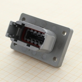 Deutsch DTM04-12PA-L012 - 12 poliges maennliches Steckergehaeuse DTM-Serie mit geschweisstem Flansch, Kodierung A